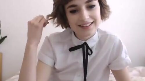 Flora flat chested cam model 01