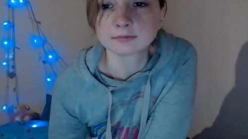 Cute teen 18+ girl masturbates and shows feet